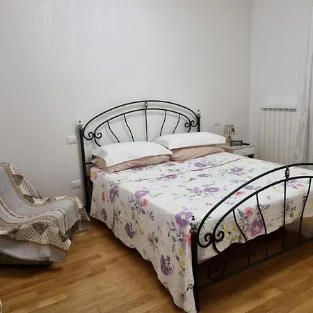 Marebel Apartamento *